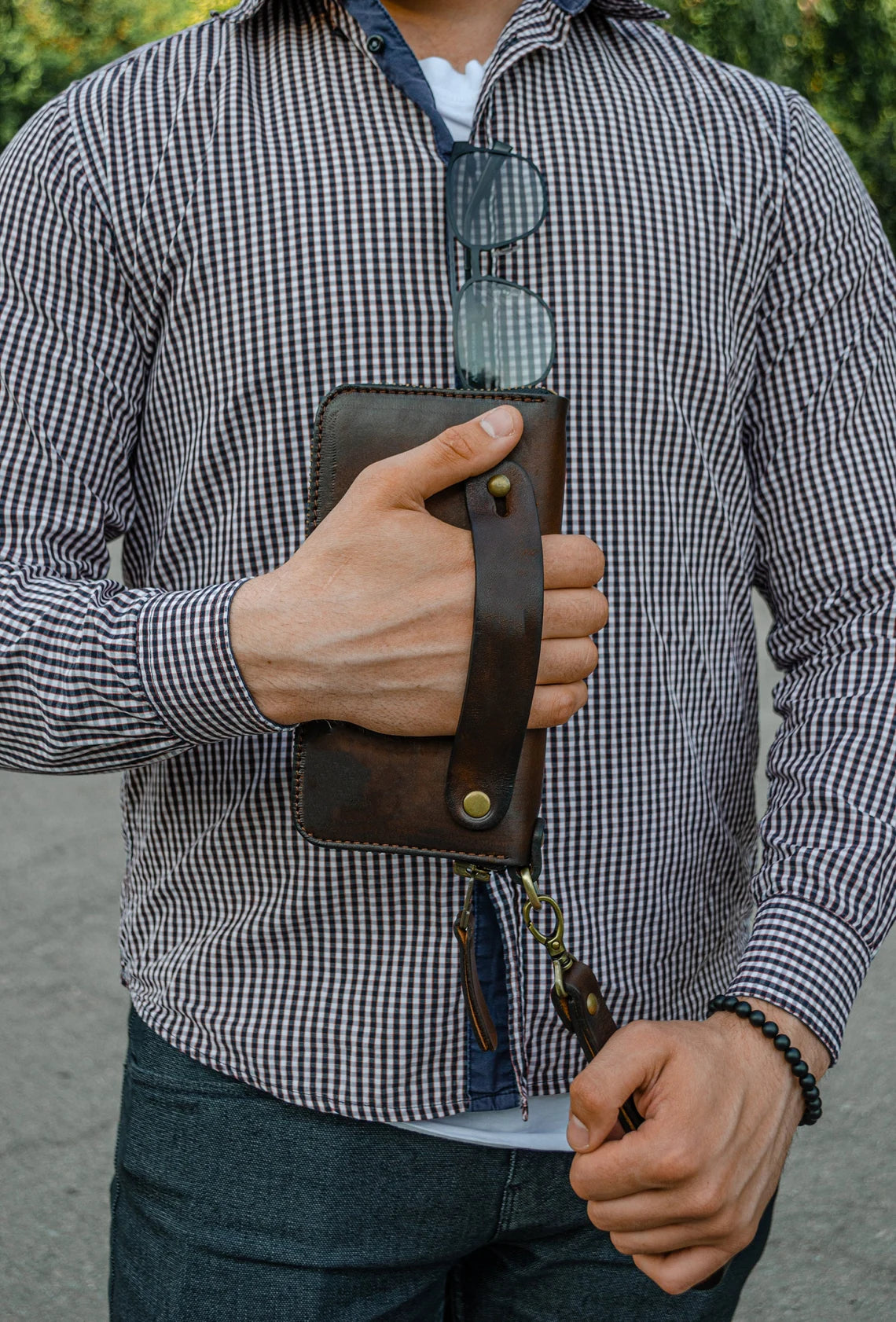 Sovereign Prestige Handcrafted Leather Zip Wallet