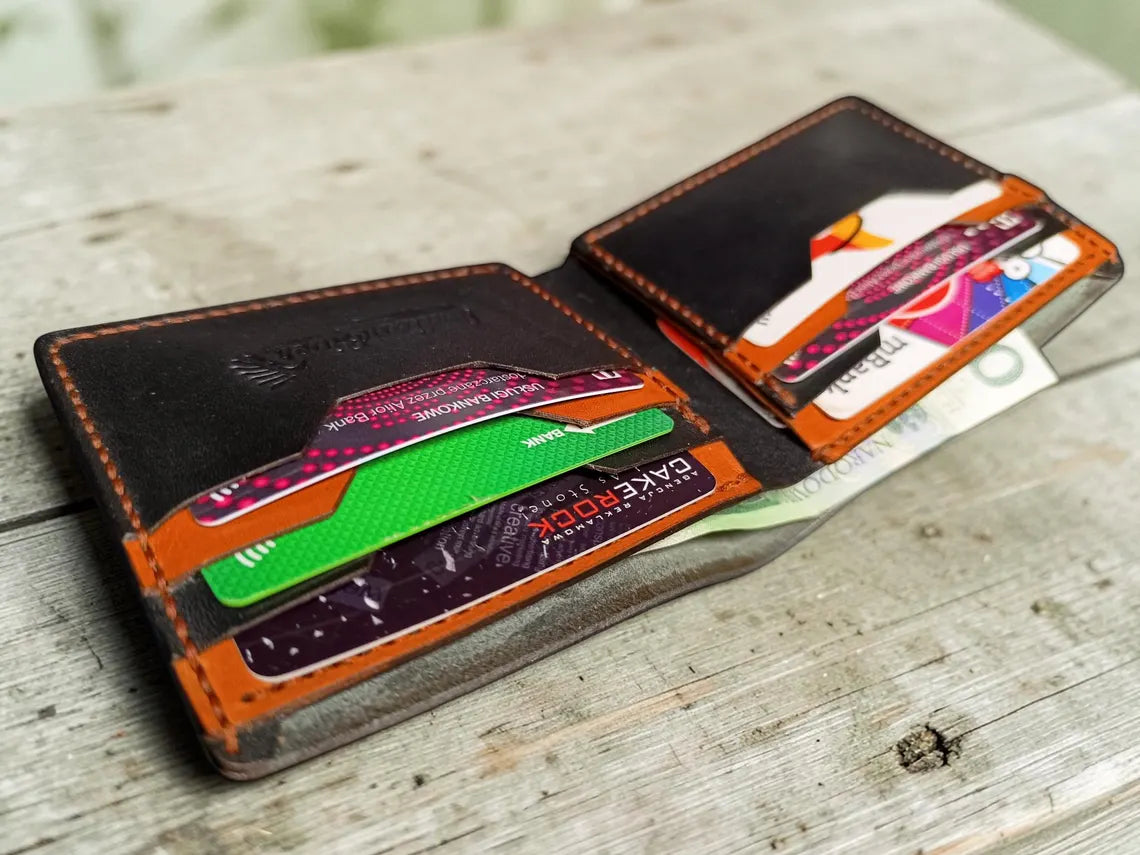 Vintage Sovereign Handcrafted Leather Bifold Wallet