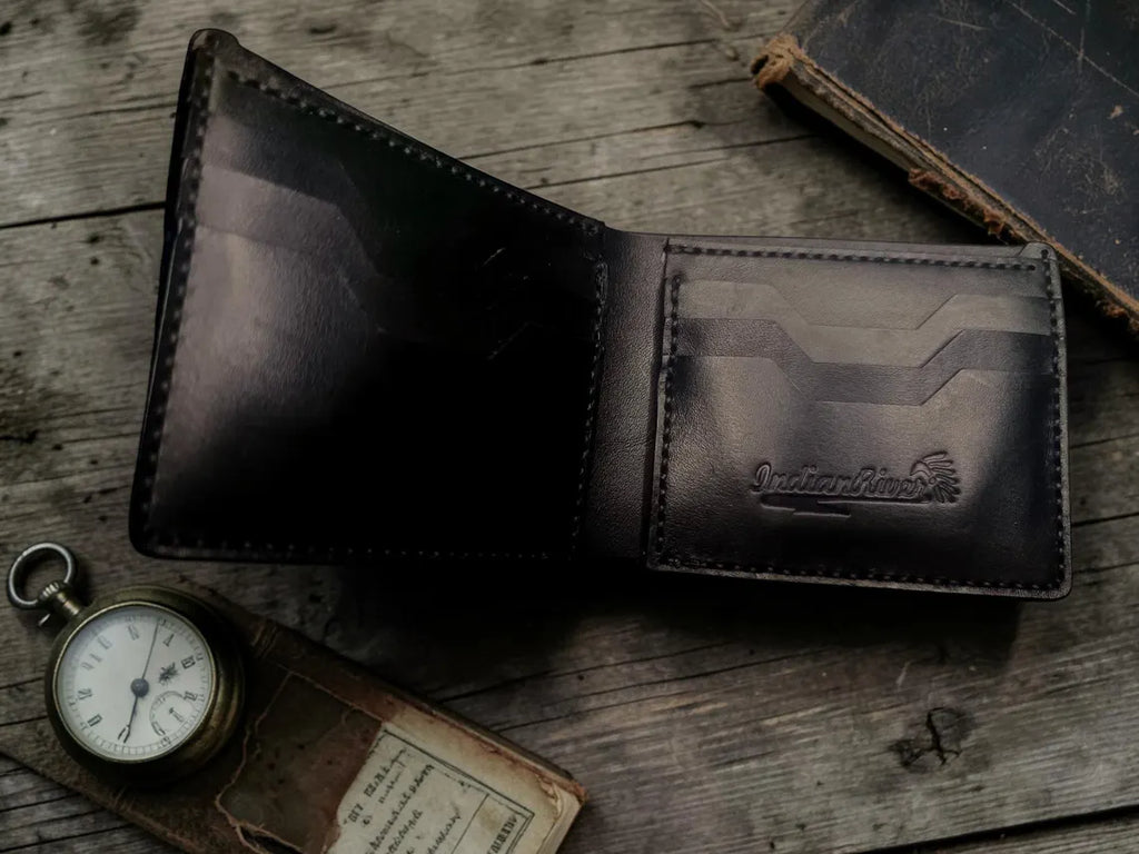 Vintage Sovereign Handcrafted Leather Bifold Wallet