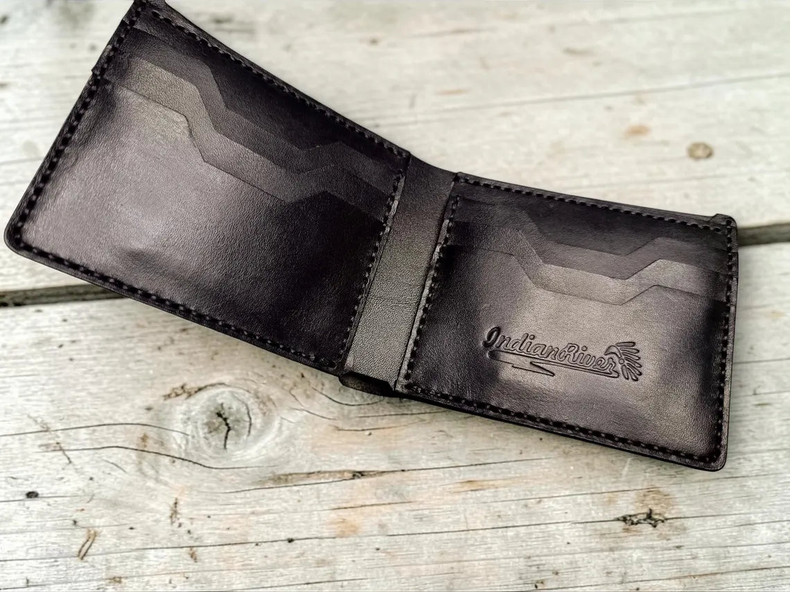 Vintage Sovereign Handcrafted Leather Bifold Wallet