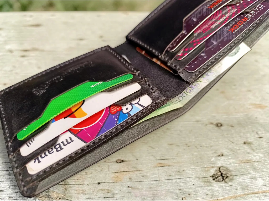 Vintage Sovereign Handcrafted Leather Bifold Wallet