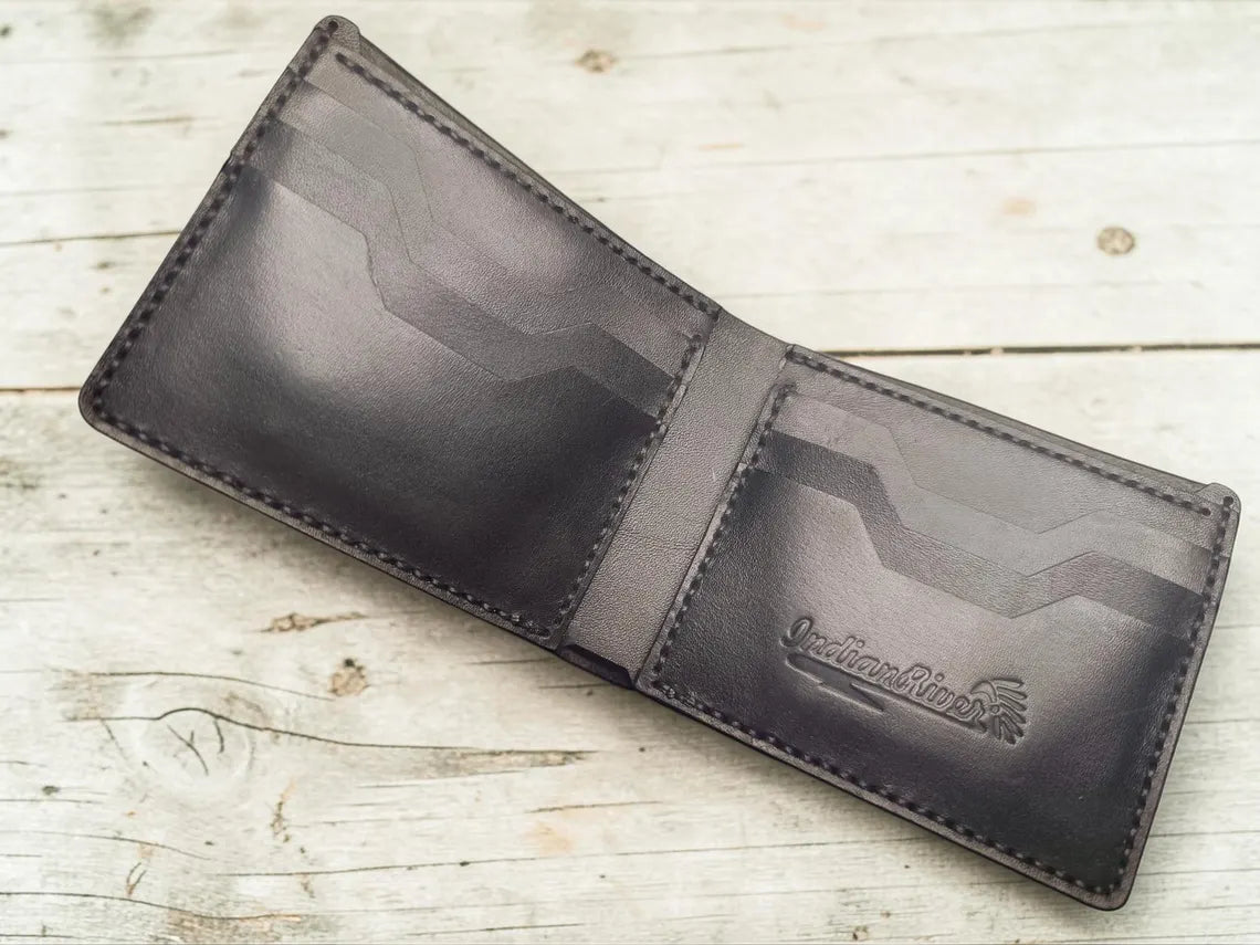 Vintage Sovereign Handcrafted Leather Bifold Wallet