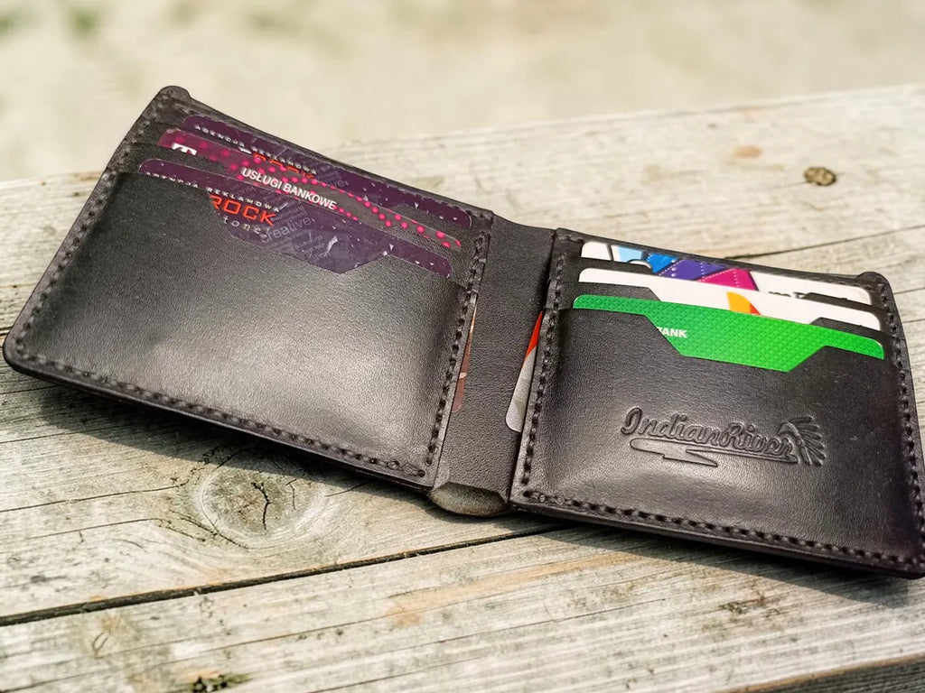 Vintage Sovereign Handcrafted Leather Bifold Wallet